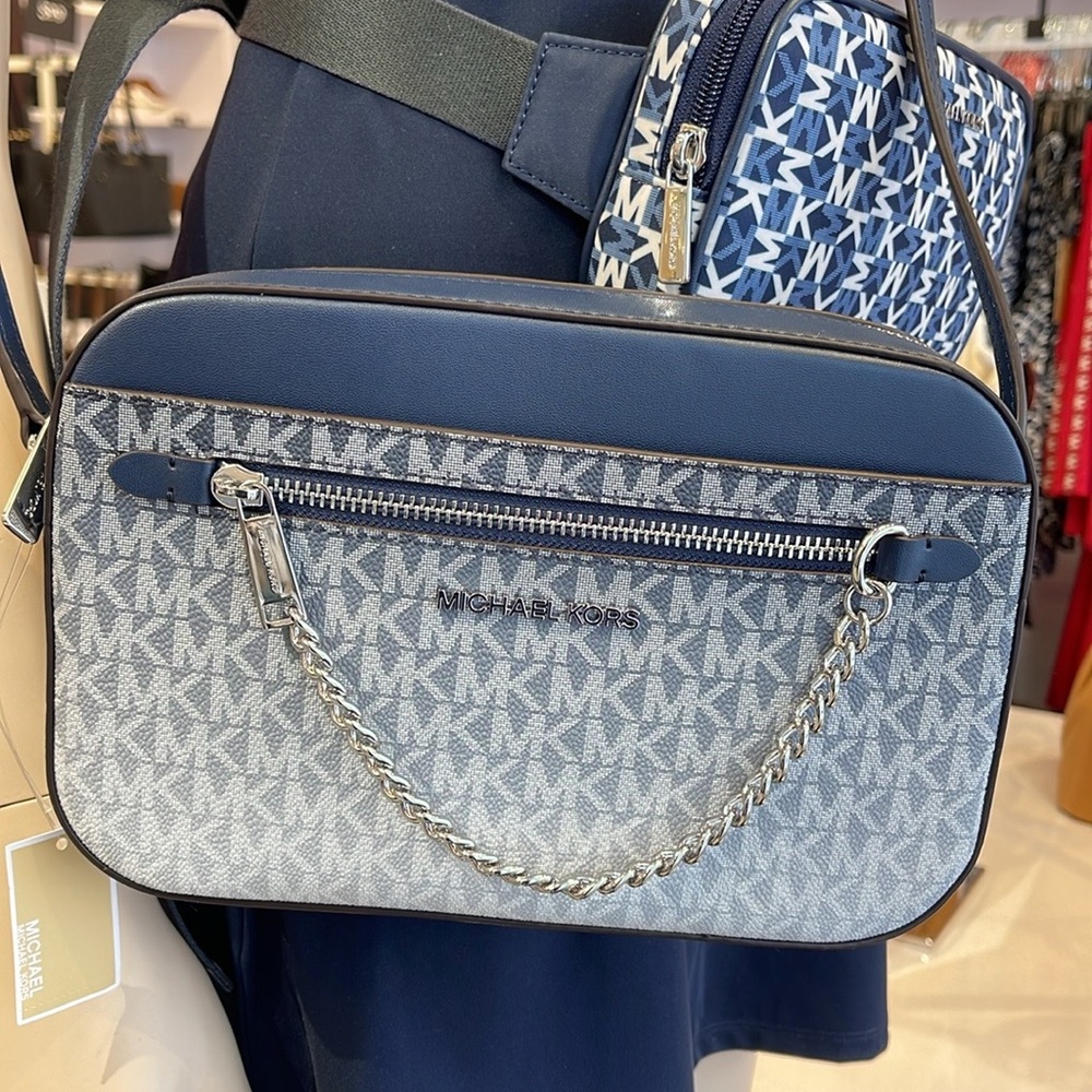 Michael Kors Jet Set Lg Ombré Signature Logo East West Crossbody Body
Navy 
NWT - Picture 8 of 16